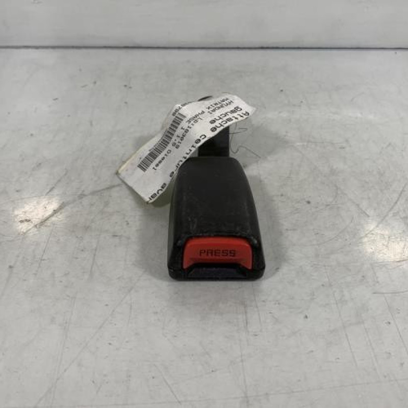 Attache ceinture avant gauche HYUNDAI MATRIX Photo n°2