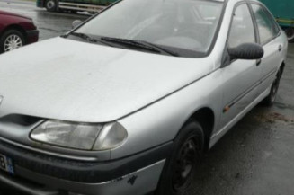 Pare choc arriere RENAULT LAGUNA 1