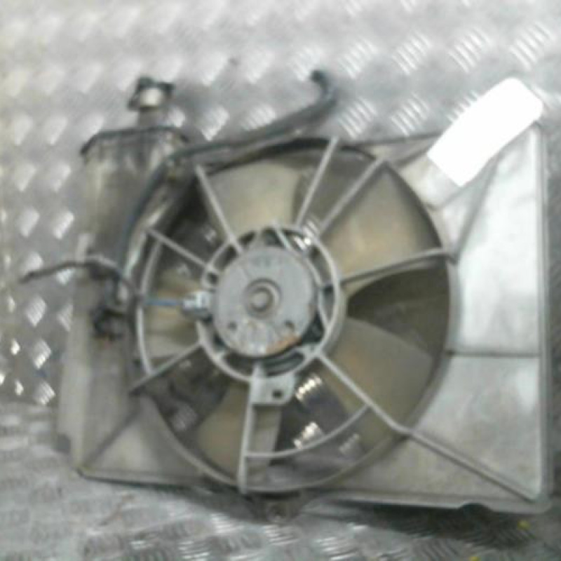 Moto ventilateur radiateur TOYOTA YARIS VERSO Photo n°1