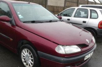 Aile avant droit RENAULT LAGUNA 1