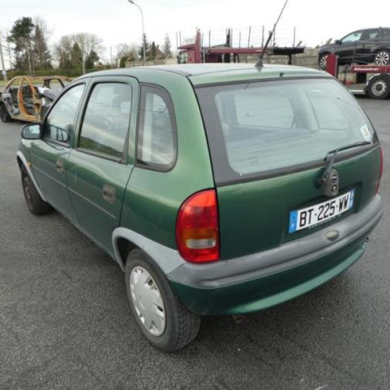 Plage arriere OPEL CORSA B Photo n°4