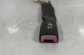 Attache ceinture arriere droit TOYOTA PASEO