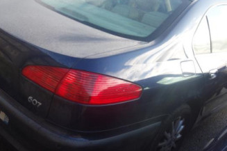 Pare choc arriere PEUGEOT 607