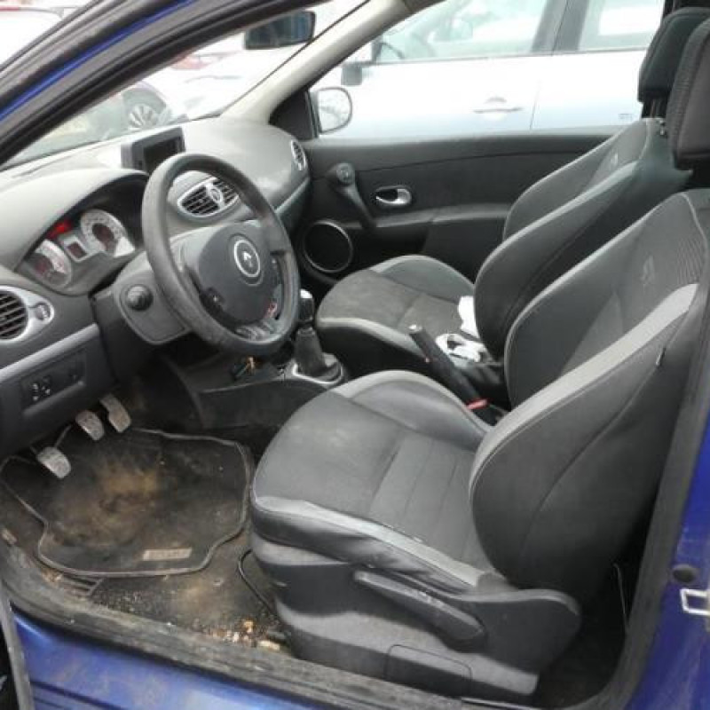 Ecran GPS RENAULT CLIO 3 Photo n°9