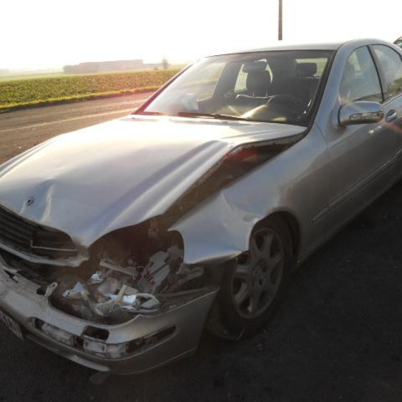 Renfort pare choc arriere (traverse) MERCEDES CLASSE S 220 Photo n°2