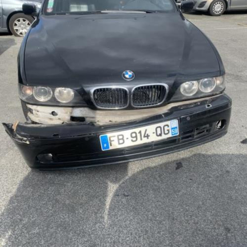 Pare choc arriere BMW SERIE 5 E39 Photo n°3