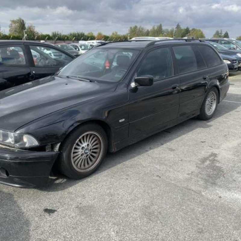 Pare choc arriere BMW SERIE 5 E39 Photo n°4