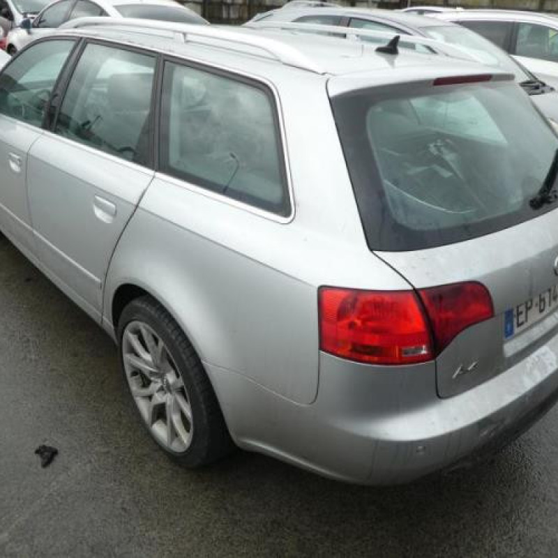 Renfort pare choc arriere (traverse) AUDI A4 2 Photo n°5