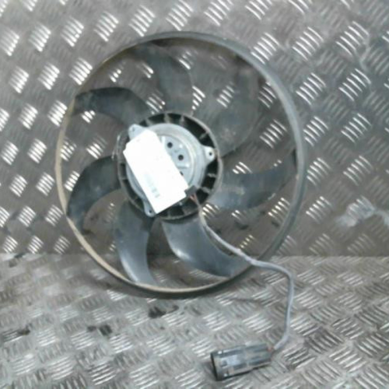 Moto ventilateur radiateur NISSAN NV200 Photo n°2