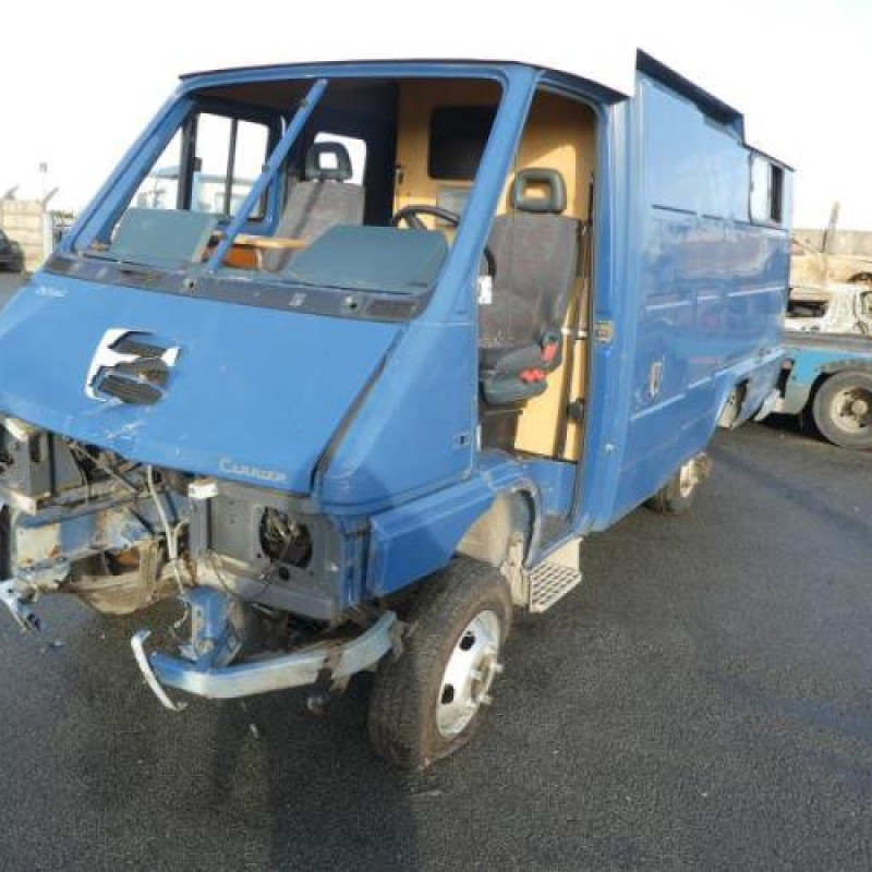 Crosse arriere gauche RENAULT B110 Photo n°1