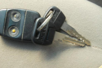 Attache ceinture arriere gauche ROVER 400 2