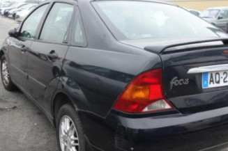 Custode arriere droit FORD FOCUS 1