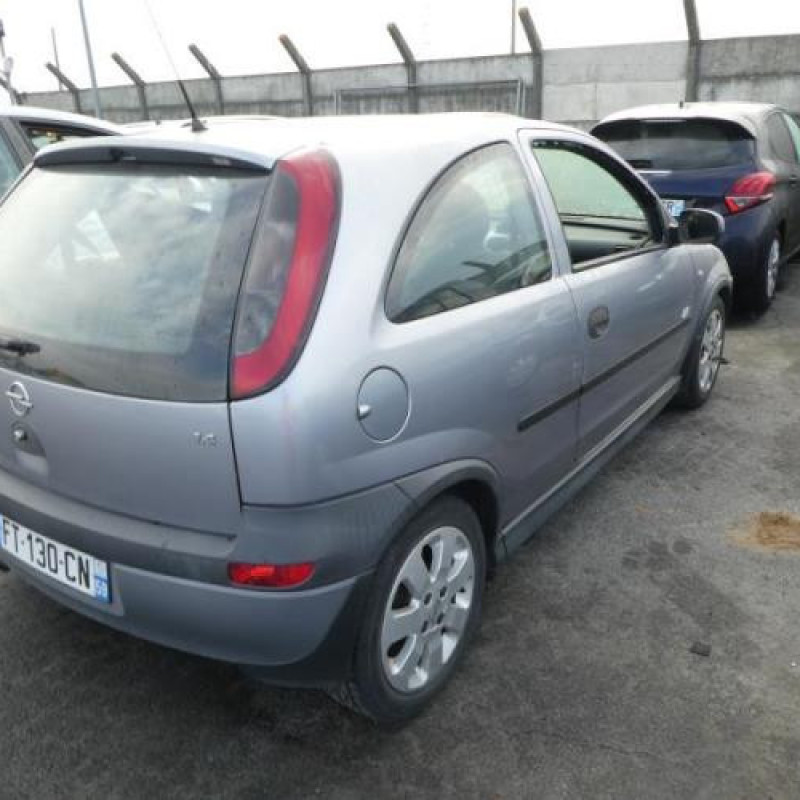 Pare choc arriere OPEL CORSA C Photo n°6