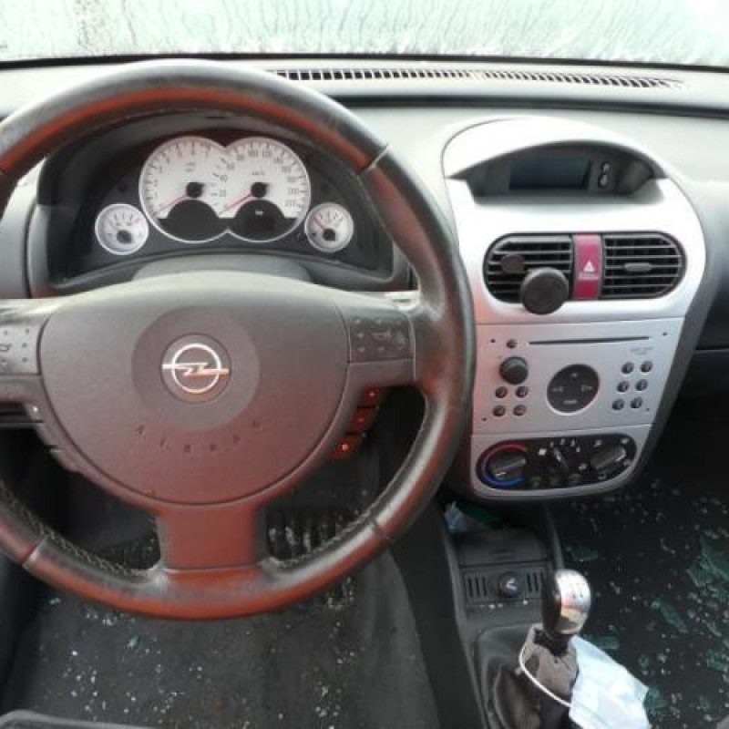 Pare choc arriere OPEL CORSA C Photo n°11