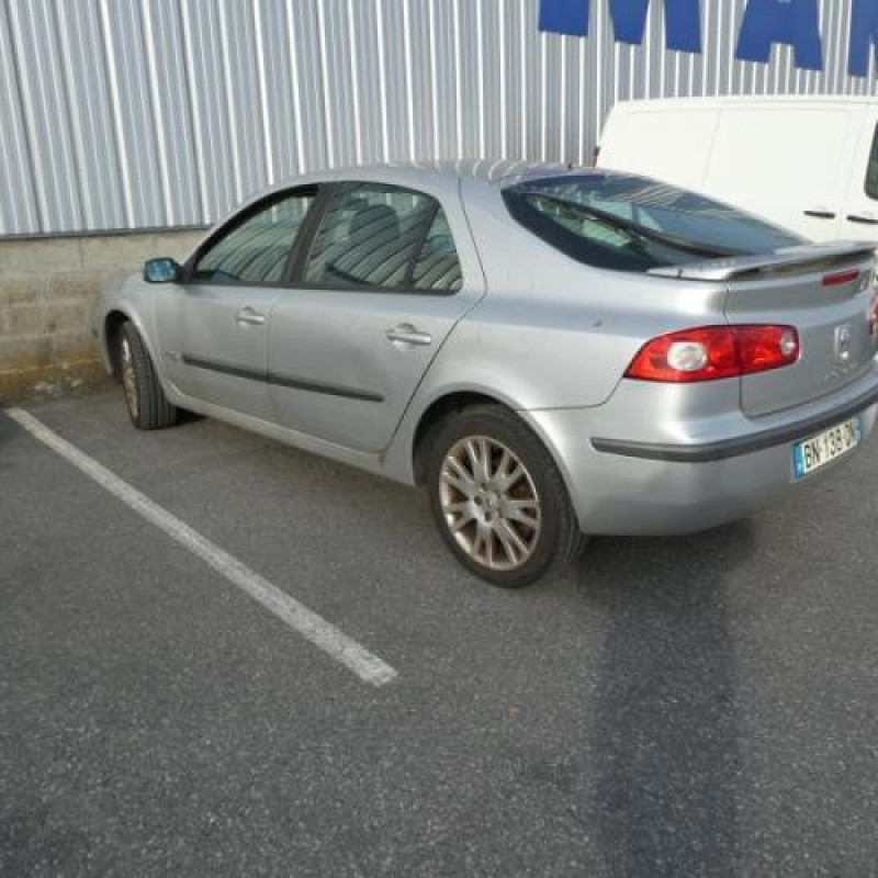 Feu arriere stop central RENAULT LAGUNA 2 Photo n°4