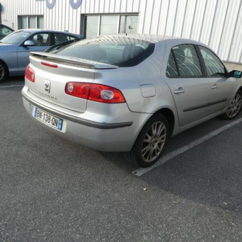 Feu arriere stop central RENAULT LAGUNA 2 Photo n°5