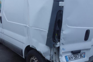 Aile avant gauche OPEL VIVARO 1