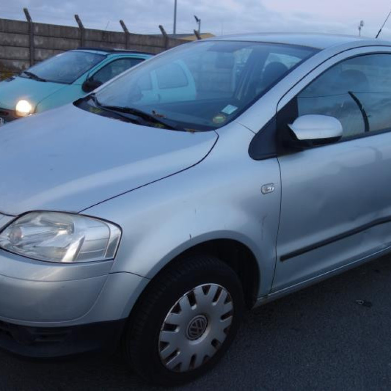 Renfort pare choc arriere (traverse) VOLKSWAGEN FOX Photo n°2