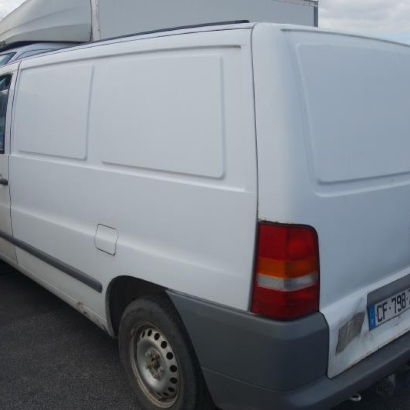 Etrier arriere droit (freinage) MERCEDES VITO 638 Photo n°4