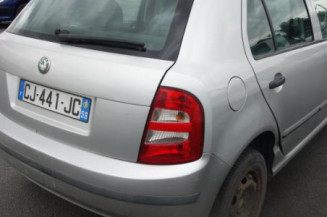 Traverse superieure SKODA FABIA 1