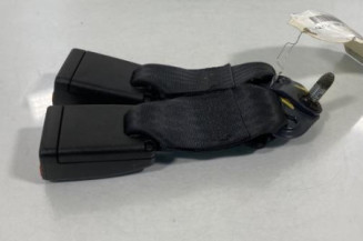 Attache ceinture arriere droit DACIA SANDERO 2