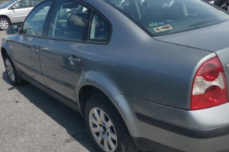 Amortisseur avant droit VOLKSWAGEN PASSAT 4