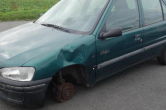 Leve vitre mecanique avant droit PEUGEOT 106