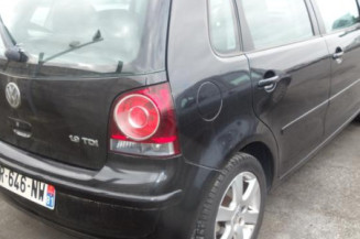 Charniere de capot VOLKSWAGEN POLO 4