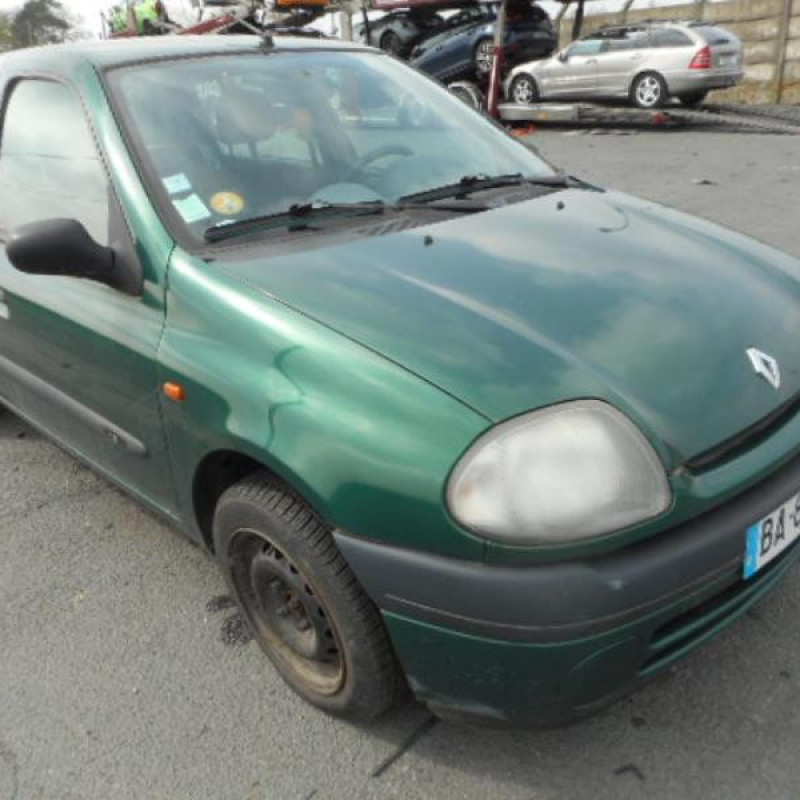 Pompe de direction RENAULT CLIO 2 Photo n°4