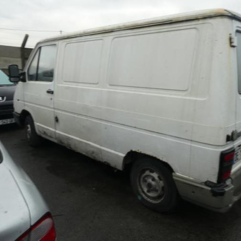 Avertisseur/Klaxon RENAULT TRAFIC 1 Photo n°8