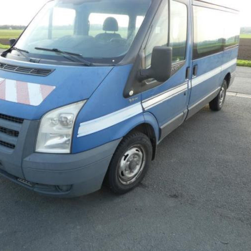 Pare choc arriere FORD TRANSIT 4 Photo n°2