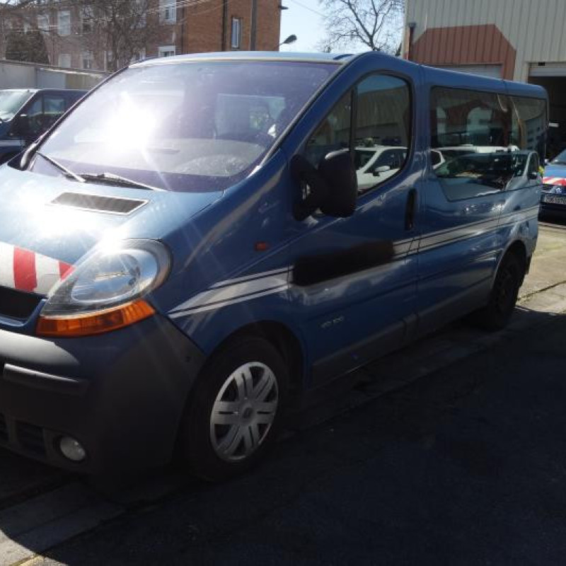 Calandre RENAULT TRAFIC 2 Photo n°2