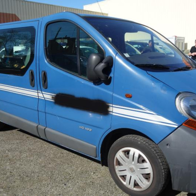 Calandre RENAULT TRAFIC 2 Photo n°4