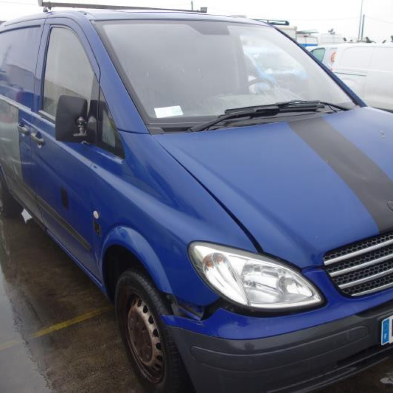 Pare choc arriere MERCEDES VITO 639 Photo n°5