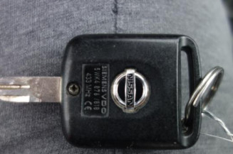 Attache ceinture avant droit NISSAN MICRA 3