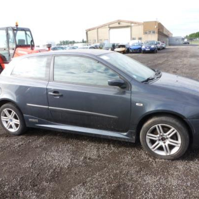 Renfort pare choc avant (traverse) FIAT STILO Photo n°3