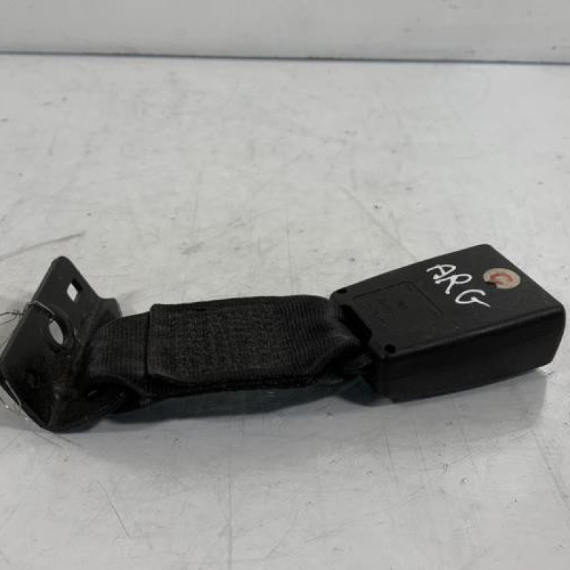 Attache ceinture arriere gauche FIAT STILO Photo n°1