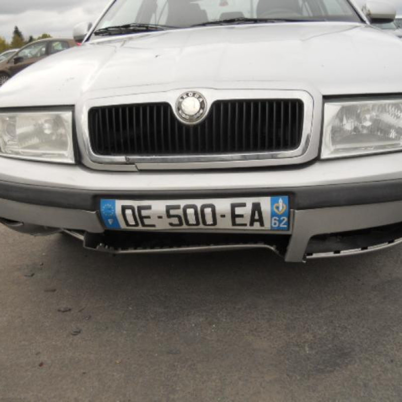 Attache ceinture arriere gauche SKODA OCTAVIA 1 Photo n°5