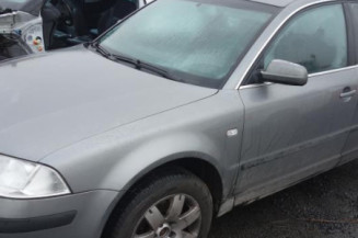 Calandre VOLKSWAGEN PASSAT 4