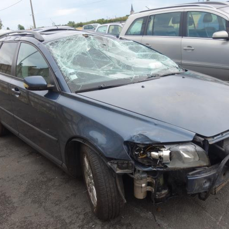 Renfort pare choc arriere (traverse) VOLVO V 50 Photo n°3