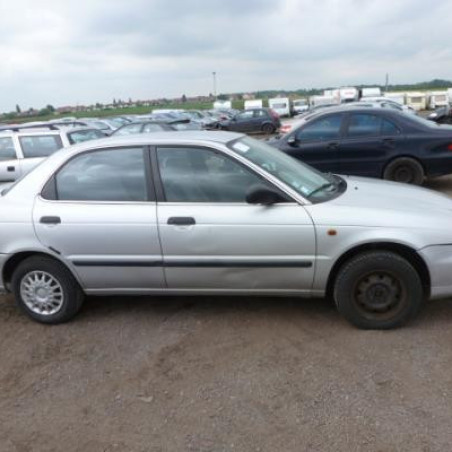 Vitre avant droit SUZUKI BALENO 1