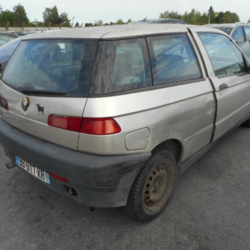 Vitre avant droit ALFA ROMEO 145 Photo n°3