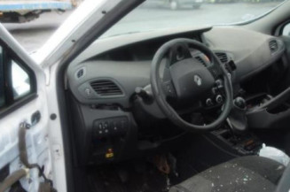 Vitre arriere gauche RENAULT SCENIC 3