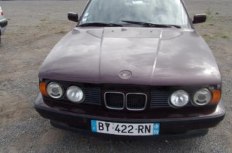 Vitre arriere gauche BMW SERIE 5 E34 Photo n°1