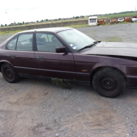 Vitre arriere gauche BMW SERIE 5 E34