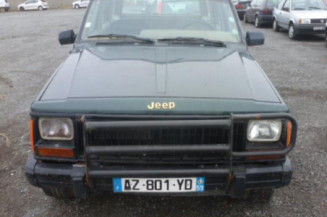 Attache ceinture arriere gauche JEEP CHEROKEE