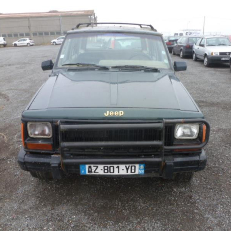 Attache ceinture arriere gauche JEEP CHEROKEE Photo n°2