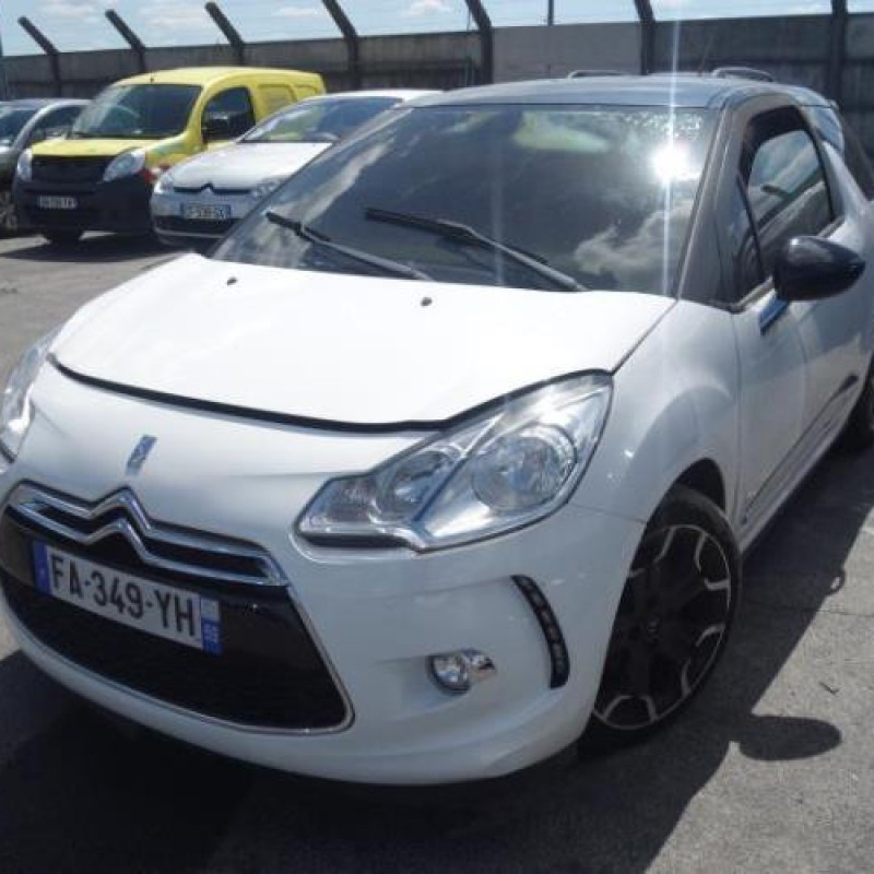 Custode arriere droit CITROEN DS3 Photo n°1