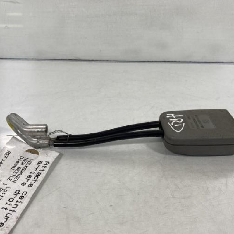 Attache ceinture arriere droit VOLKSWAGEN NEW BEETLE 1 Photo n°3