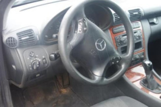 Vitre avant droit MERCEDES CLASSE C 203